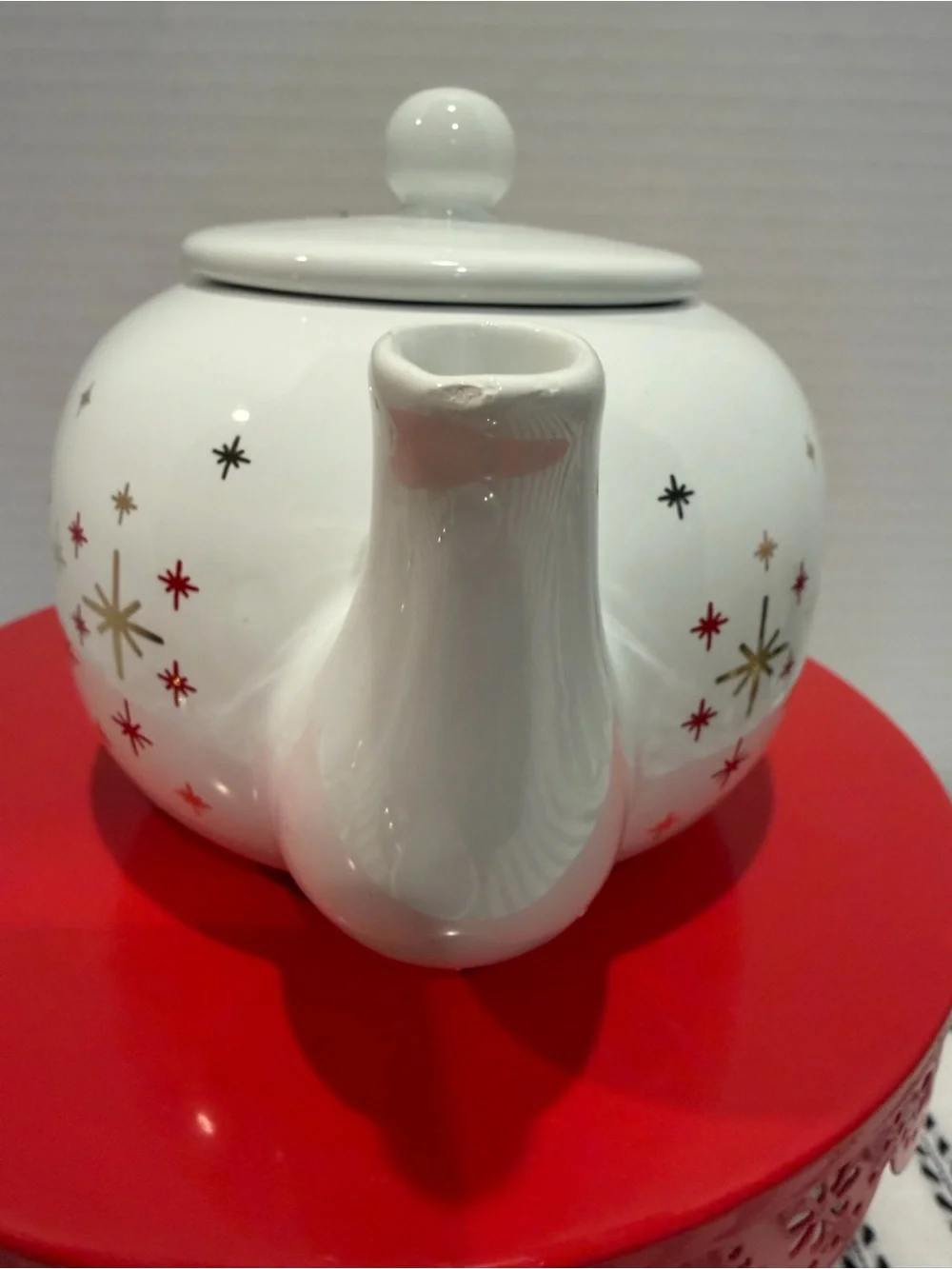 Harry And David Christmas Tea Pot And 2 Matching Cups Red & gold